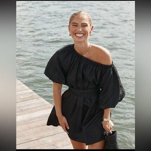 Dissh Off Shoulder Linen Dress